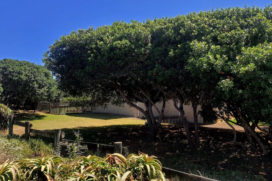 4 Bedroom Property for Sale in Boggomsbaai Western Cape